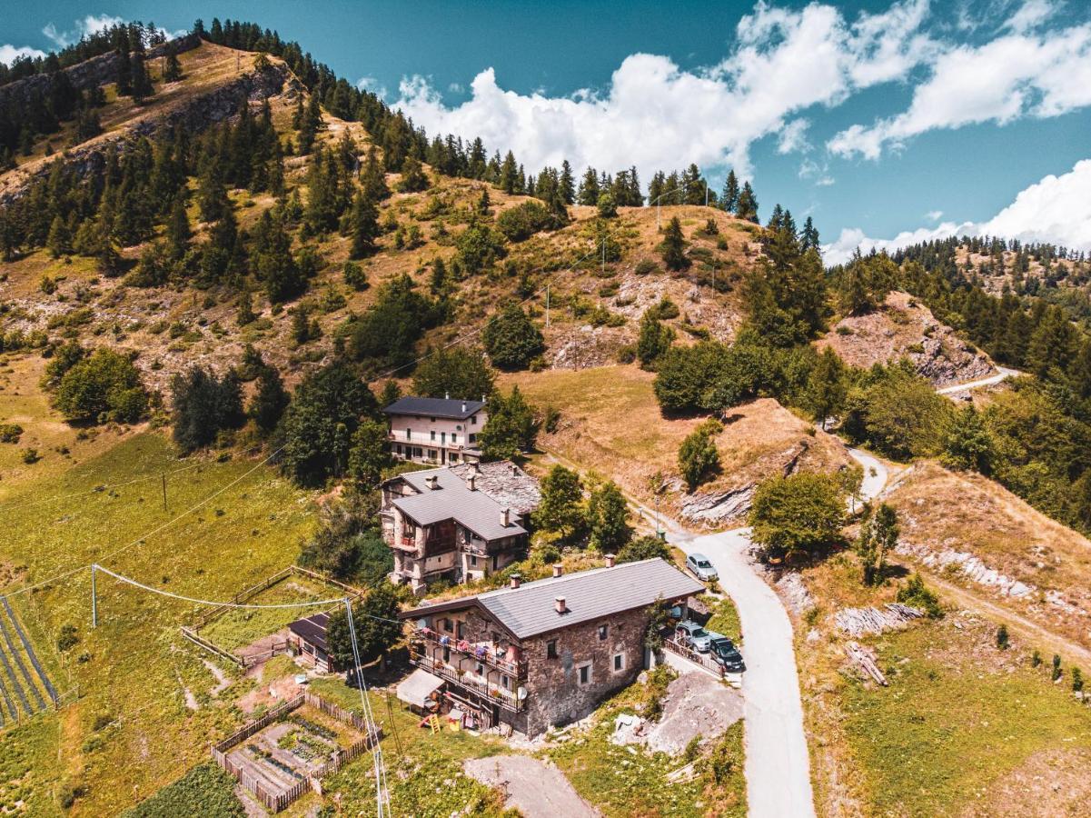 Agri-B&B Lou Col Canosio Esterno foto