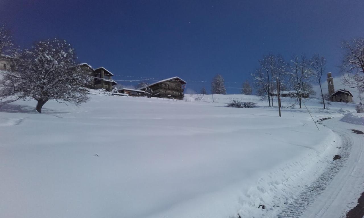 Agri-B&B Lou Col Canosio Esterno foto