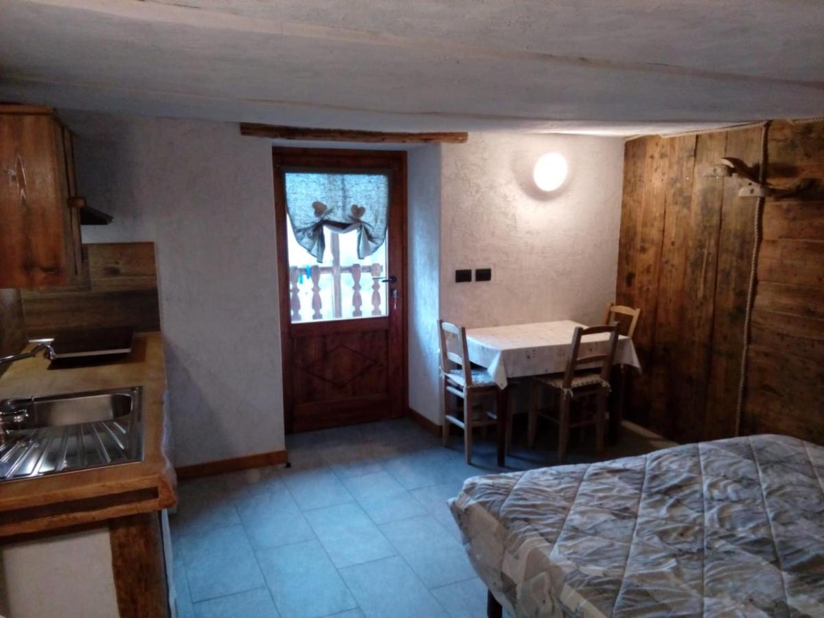 Agri-B&B Lou Col Canosio Esterno foto