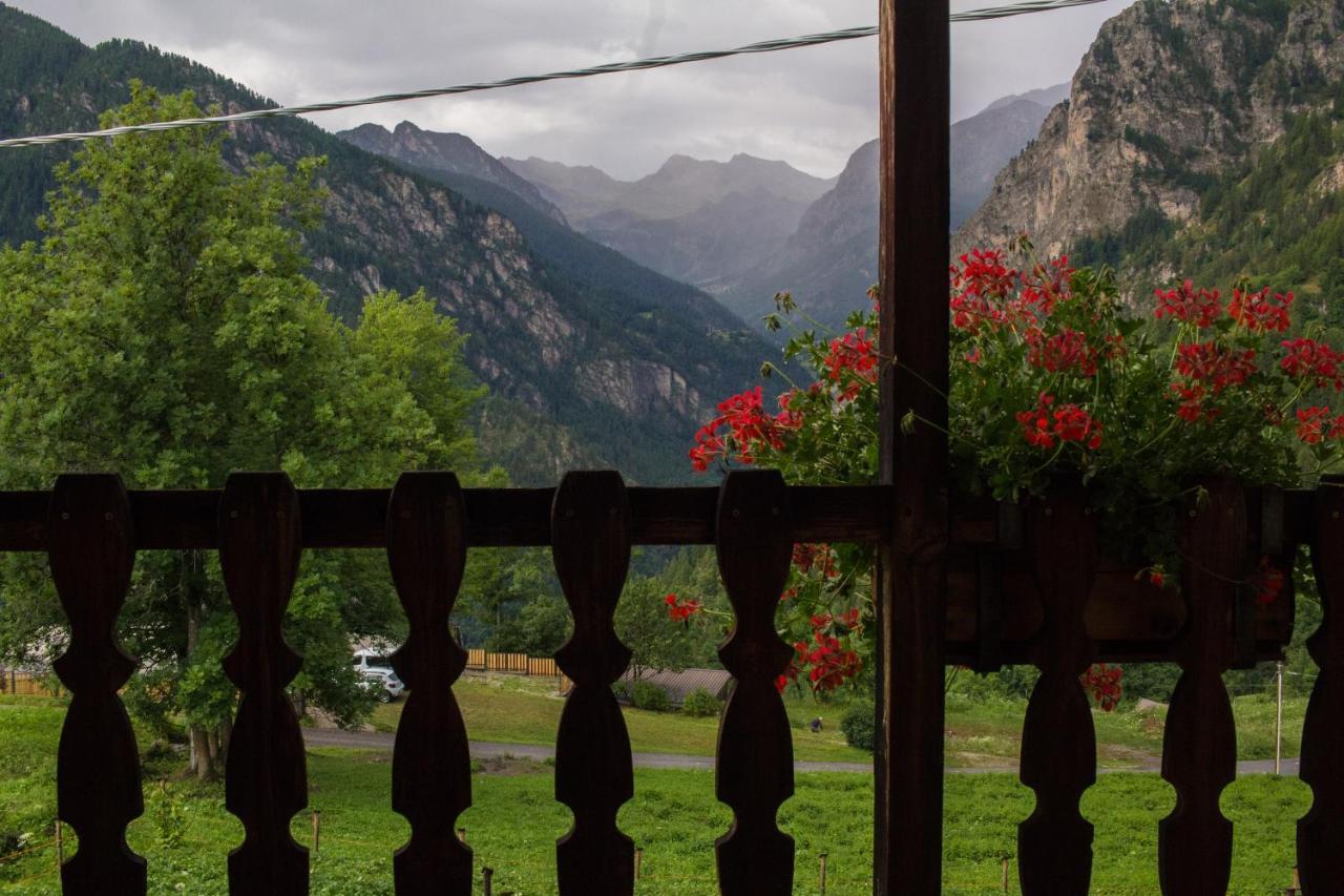 Agri-B&B Lou Col Canosio Esterno foto