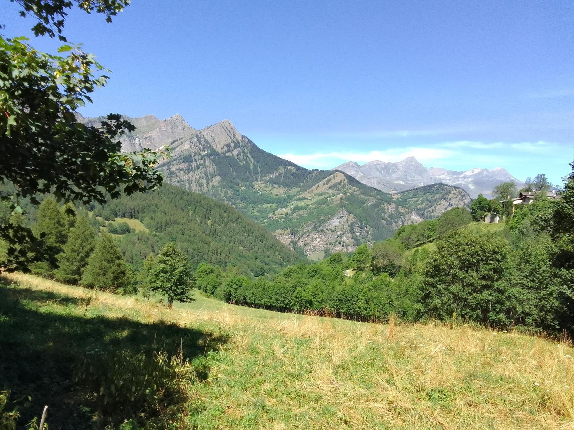 Agri-B&B Lou Col Canosio Esterno foto